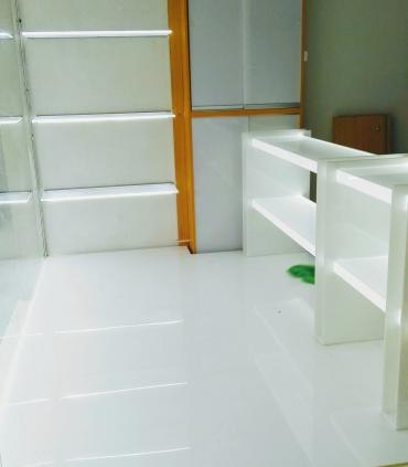 plexiglass
